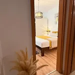 Tino With Two Sunny Terace Apartment