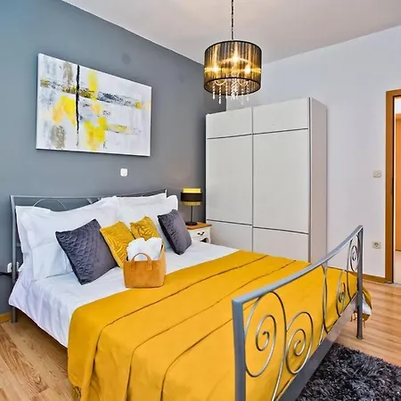 Tino With Two Sunny Terace Apartment Hvar Town