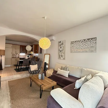 Tino With Two Sunny Terace Hvar Town