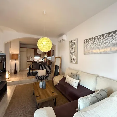 Tino With Two Sunny Terace Apartament