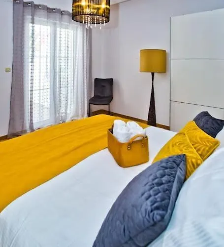 Tino With Two Sunny Terace Apartman *