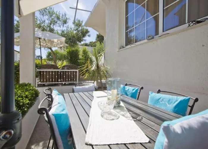 Tino With Two Sunny Terace Hvar Town