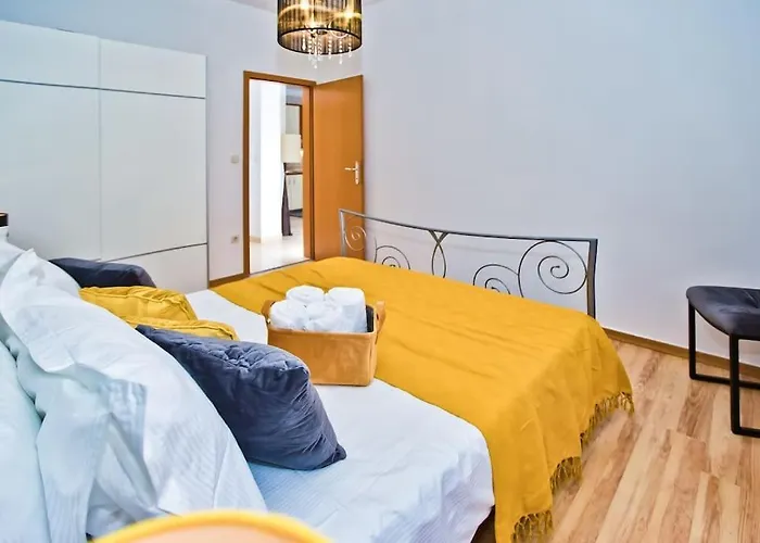 Tino With Two Sunny Terace *