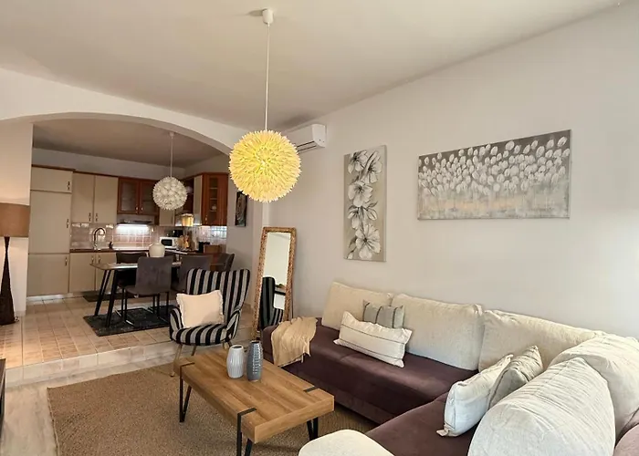 Tino With Two Sunny Terace Hvar Town