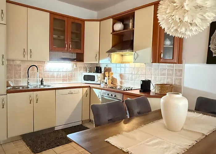 Tino With Two Sunny Terace Hvar Town