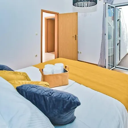 Apartament Tino With Two Sunny Terace